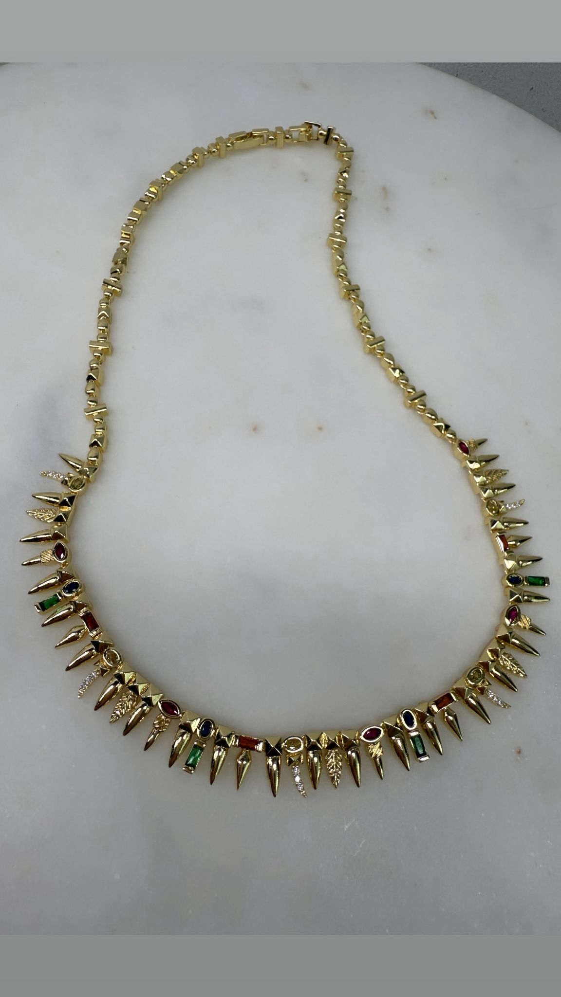 Özel Seri Gold Halka Sallantılı Gümüş Renk Kıkırdak Küpe